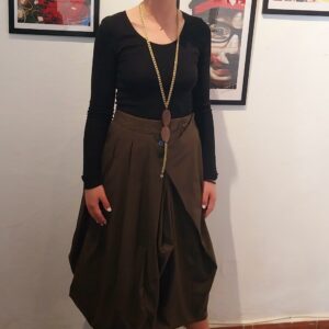 Falda marron desestructurada