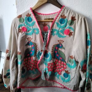 Chaqueta bordada india